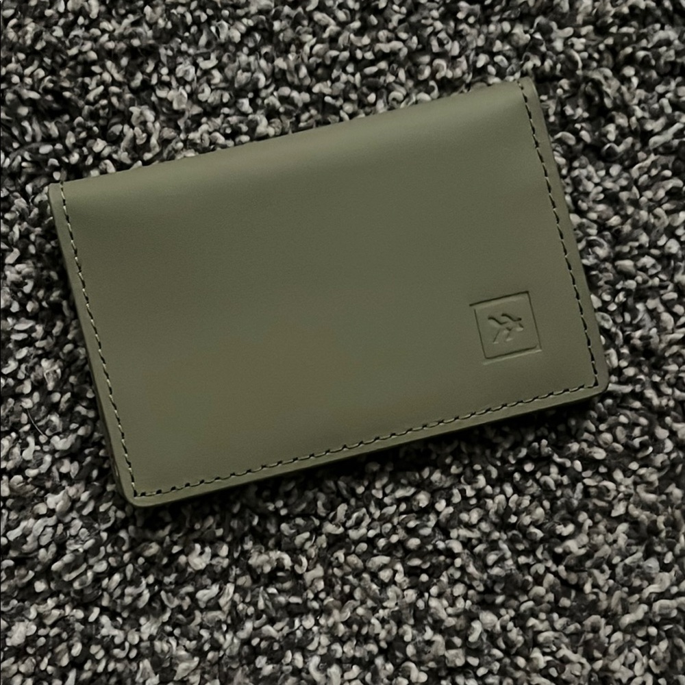 Thread Olive Green Leather Card Holder/ Minimal Wallet